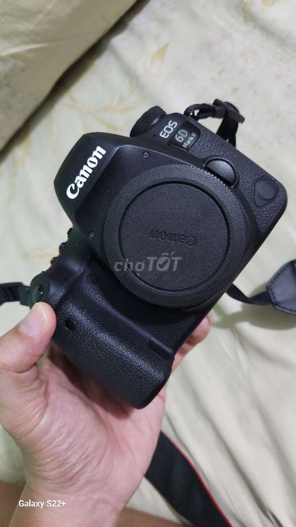 Bán Canon 6D mark II còn mới keng