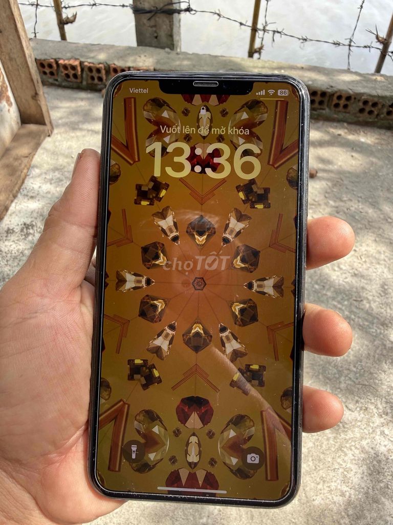 iPhone 11 Pro Max Xám LL/A. Mua bán Điện thoại tại Huyện Phú Tân Cà Mau được đăng bởi Tuấn Gà Tre hình 1