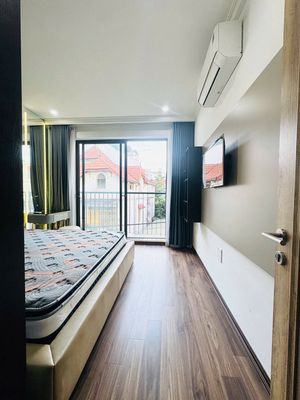 Bán nhà 6 tầng 39m² Quang Trung, ô tô đỗ cửa
