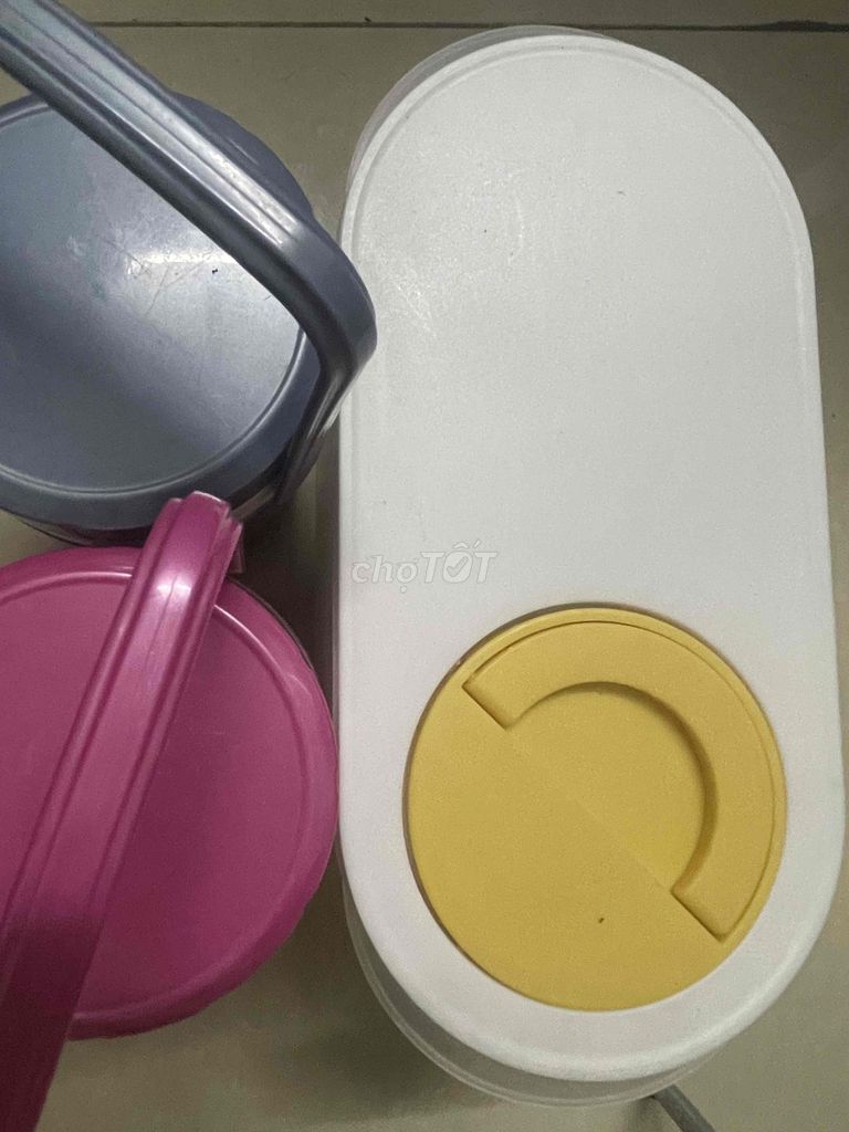 Hai bình Kirin/ Bình nhựa đựng. Mua bán Dụng cụ nhà bếp tại Quận 6 Tp Hồ Chí Minh được đăng bởi Tường Vi hình 1