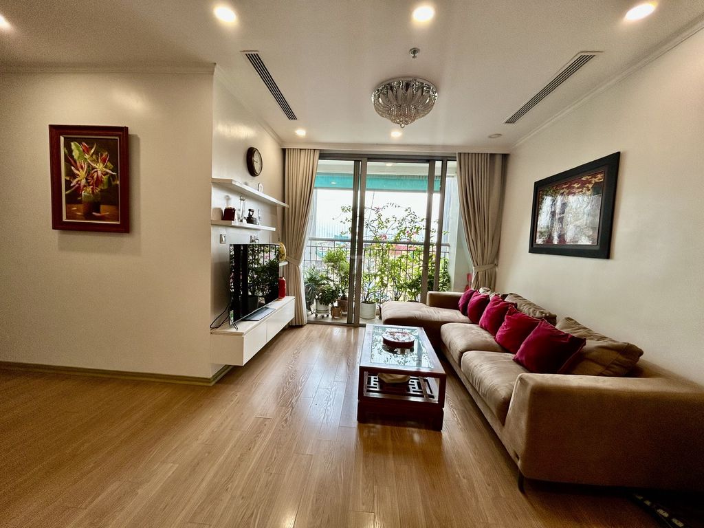 Chính chủ bán căn góc 3PN 2VS 101m2 Vinhomes Gardenia, Từ Liêm, Hà Nội