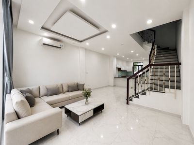 Аренда · 5 комн. · 100 м² · Thành phố Thủ Đức, ул. Song Hành