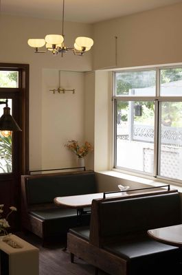 À LA MAIN TUYỂN DỤNG VỊ TRÍ BẾP. Việc làm tại Quận 7 Tp Hồ Chí Minh được đăng bởi À La Main Cafe hình 1