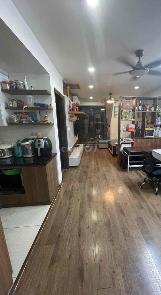 Chính Chủ cần bán CH 64,8m2 2N2VS cửa hướng tây, ban công hướng đông.
