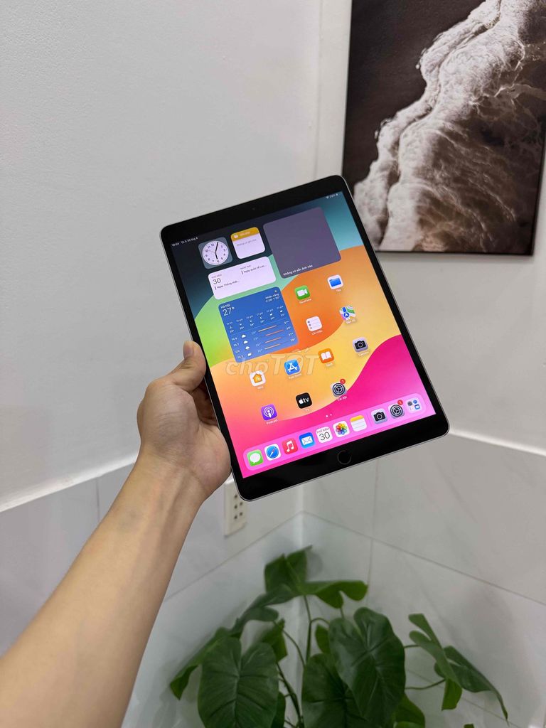 IPad Pro 10.5 64GB wifi. Mua bán Máy tính bảng tại Quận 12 Tp Hồ Chí Minh được đăng bởi Đình Tuấn hình 1
