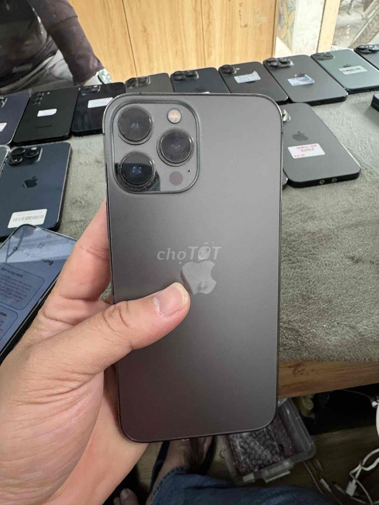 Apple iPhone 13 Pro Max 256GB Đen Đã thay pin. Mua bán Điện thoại tại Quận Đống Đa Hà Nội được đăng bởi Thương Nguyễn hình 1