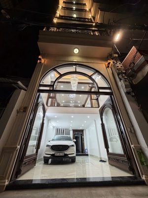 Townhouse 44 m² · 4 bed · Phố Hoàng Văn Thái