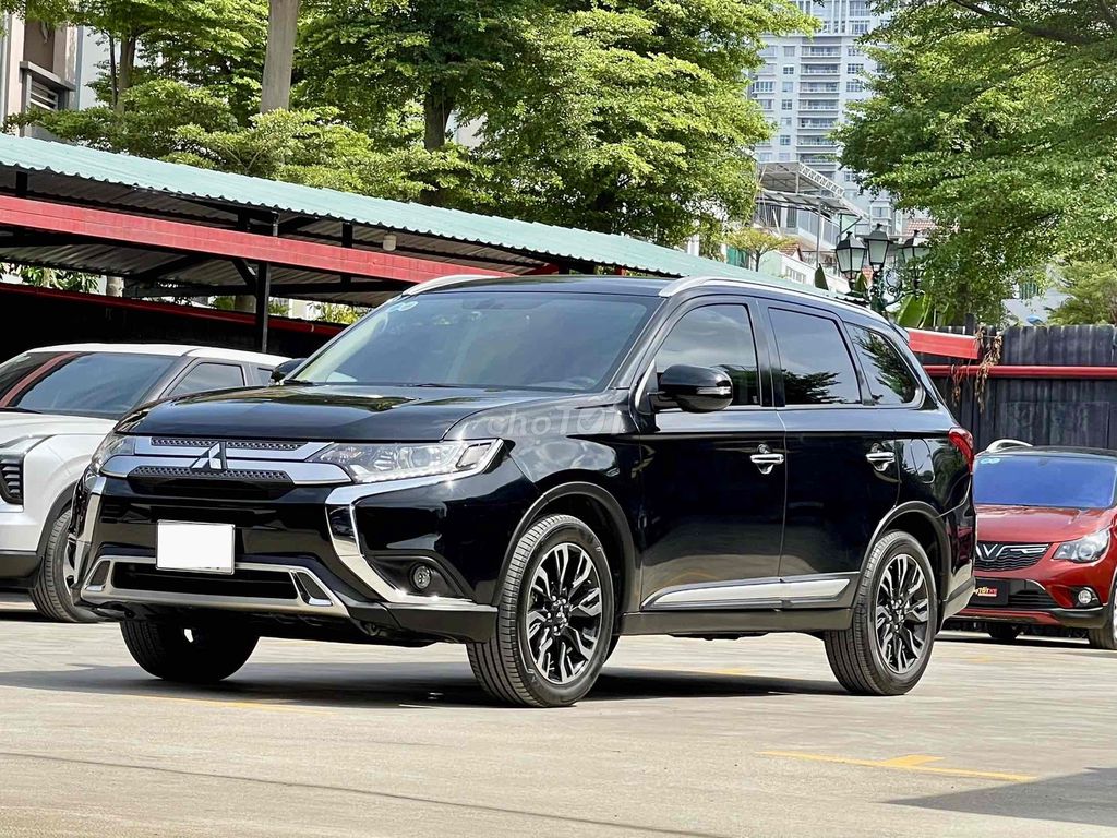 Outlander 2020 2.0 CVT - 22000km chủ đi ít giữ kỹ. Mua bán Ô tô tại Quận 8 Tp Hồ Chí Minh được đăng bởi Trường Nguyễn Chợ Tốt Xe Official Mall hình 3