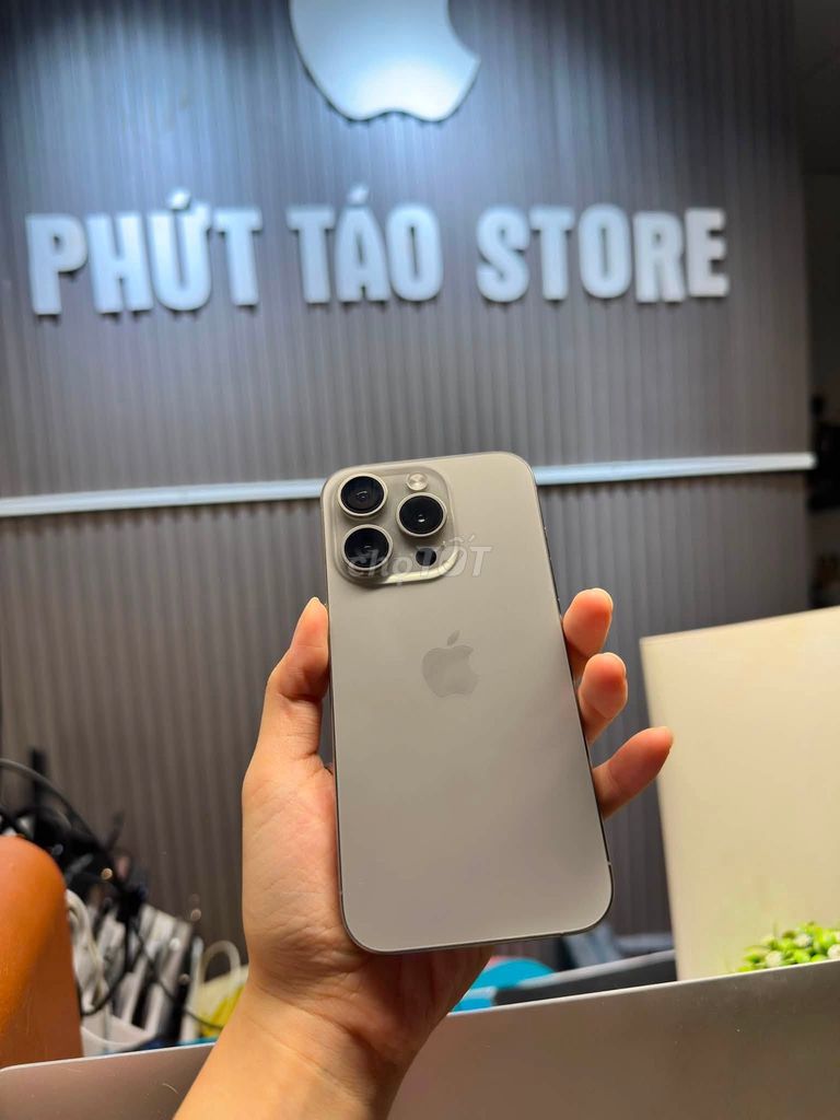 Apple iPhone 15 Pro 256GB Titan tự nhiên Quốc tế Cũ. Mua bán Điện thoại tại Quận 1 Tp Hồ Chí Minh được đăng bởi Hội Đồ Điện Tử hình 1