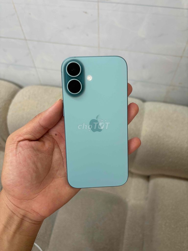 Apple iPhone 16 128GB Xanh ngọc zin full. Mua bán Điện thoại tại Quận 12 Tp Hồ Chí Minh được đăng bởi Hoàng Minh Tiến Luxury hình 1