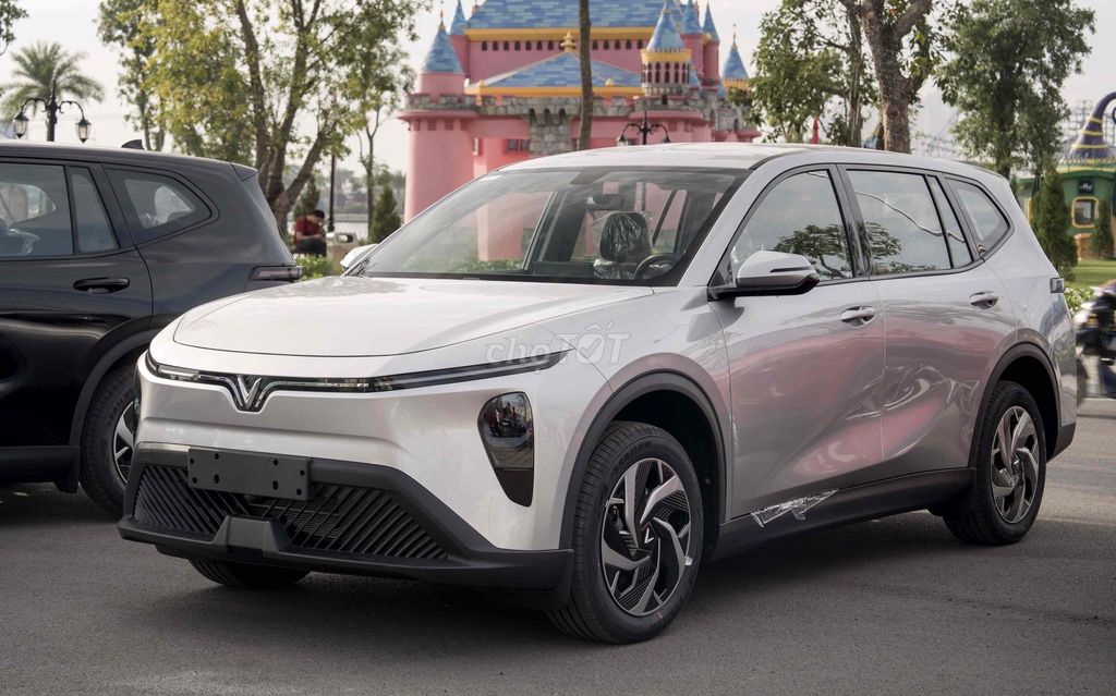 VinFast Limo Green Showroom Củ Chi khai trương. Mua bán Ô tô tại Huyện Củ Chi Tp Hồ Chí Minh được đăng bởi Trụ Vinfast Củ Chi hình 1