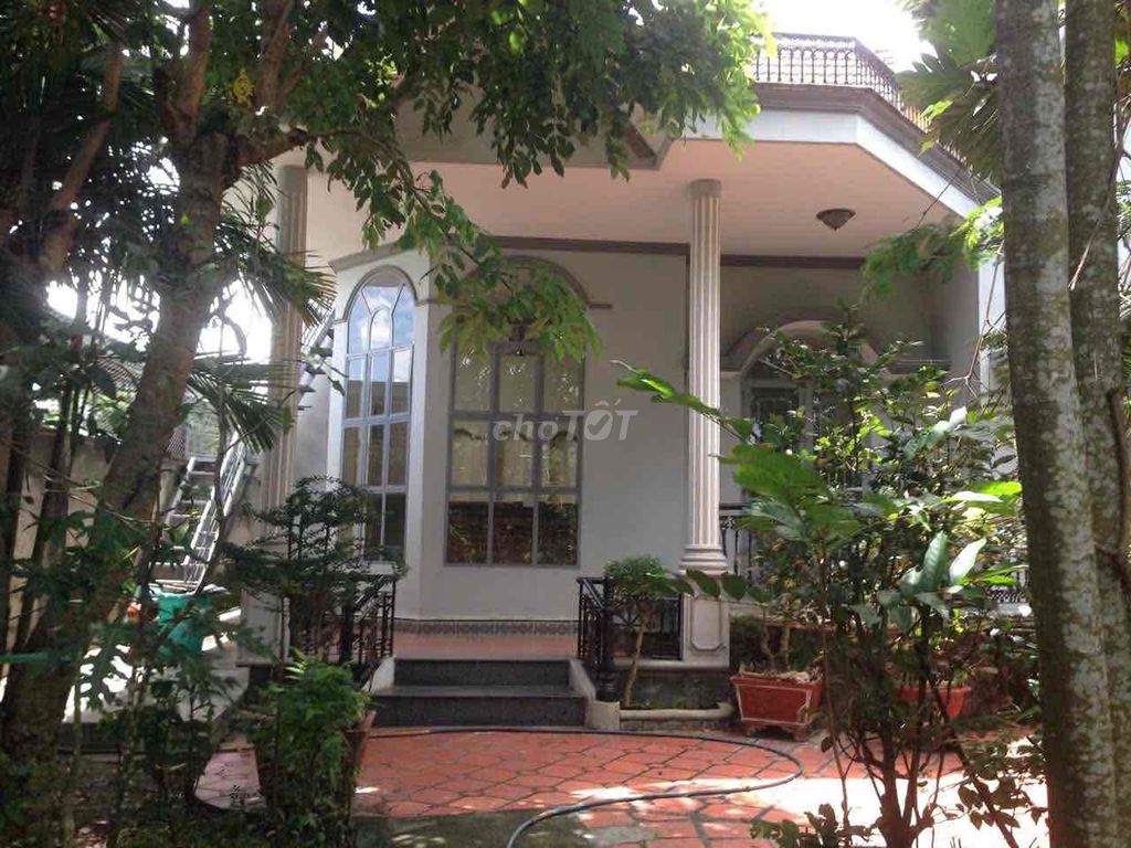 Đất MT Nguyễn Chí Thanh Sẵn Nhà Đẹp Có Hồ Bơi