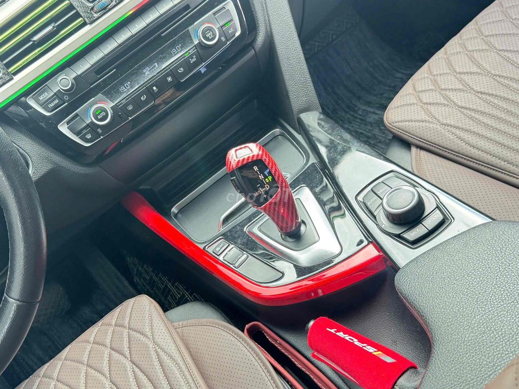 BMW 320i model 2016 màu đen siêu hời. Mua bán Ô tô tại Quận Cầu Giấy Hà Nội được đăng bởi Cao Quý hình 10