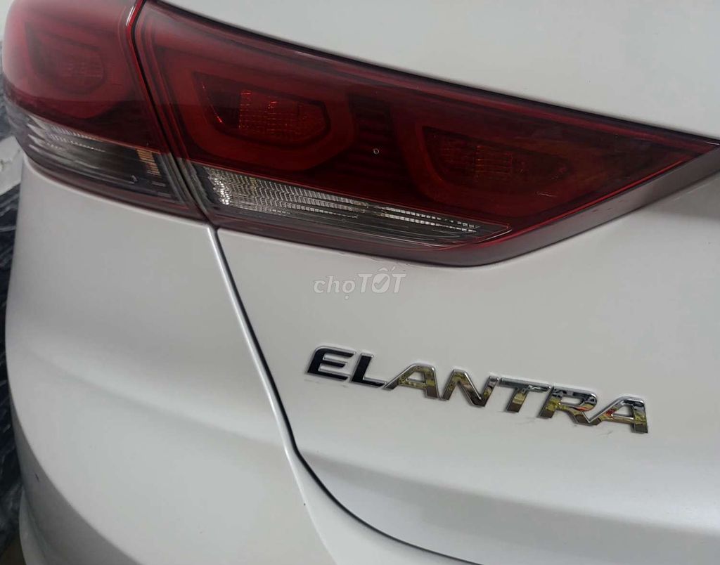 Elantra 2.0 AT - 72000 km (sơn zin máy zin 100%). Mua bán Ô tô tại Thành phố Vũng Tàu Bà Rịa - Vũng Tàu được đăng bởi Ha Lam hình 15
