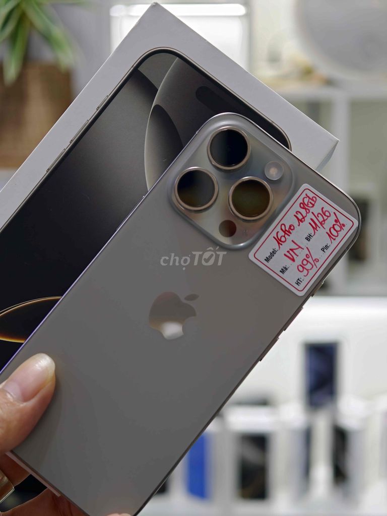 iphone 16Pro128GB Titan Vn/A Fullbox P100 11/2026. Mua bán Điện thoại tại Quận Đống Đa Hà Nội được đăng bởi Quý Hoàng hình 1