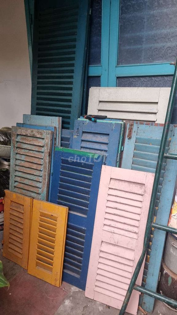 Cửa sổ lá xách. Mua bán Nội thất, đồ gia dụng khác tại Quận Gò Vấp Tp Hồ Chí Minh được đăng bởi tran van chung hình 1
