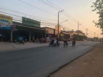 Mặt bằng kinh doanh ,Diệntich 220m Đường nguyễn khuyến  thị xã tân uye. Mua bán văn phòng, mặt bằng kinh doanh tại Thị xã Tân Uyên Bình Dương được đăng bởi Loan Nguyen