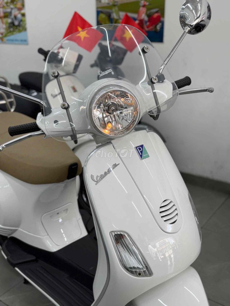 Lx 150 xe nhập italia nguyên chiếc. Mua bán Xe máy tại Quận Phú Nhuận Tp Hồ Chí Minh được đăng bởi  vespa Nam Phương hcm  hình 3
