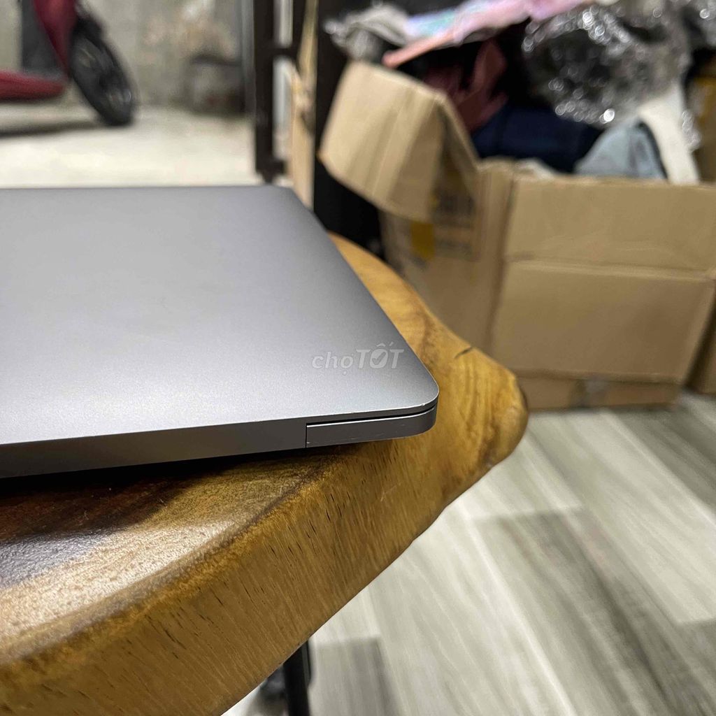 macbook pro M1 8/512gb