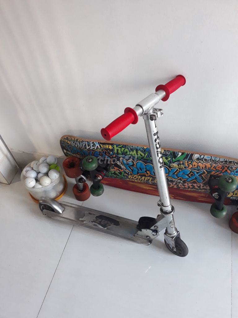 Đồ chơi trẻ em scooter