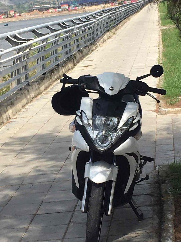 Yamaha Novo 5, белый
