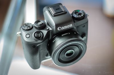 Bán máy ảnh CANON EOS M5 kèm Lens EF-M 22mm F2 STM