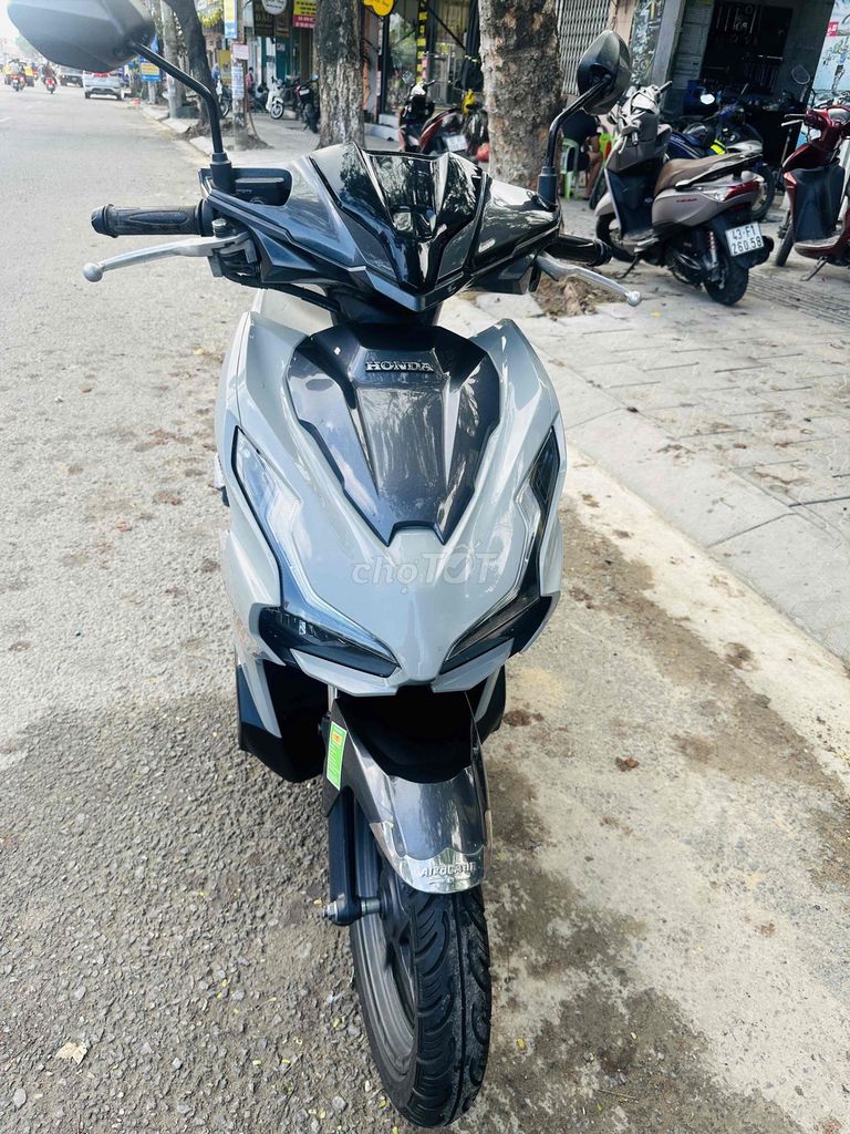 Honda Air Blade 2022 Xám. Mua bán Xe máy tại Quận Liên Chiểu Đà Nẵng được đăng bởi My My hình 3