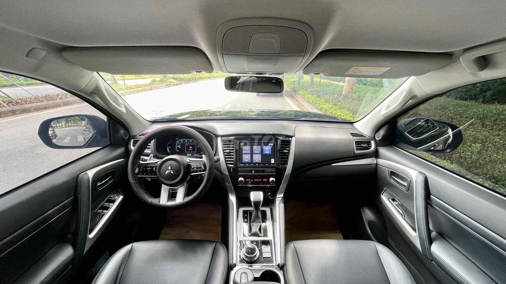 Mitsubishi Pajero Sport Đen 2024 - odo 2988km. Mua bán Ô tô tại Quận Bắc Từ Liêm Hà Nội được đăng bởi Hoàng Nga hình 6