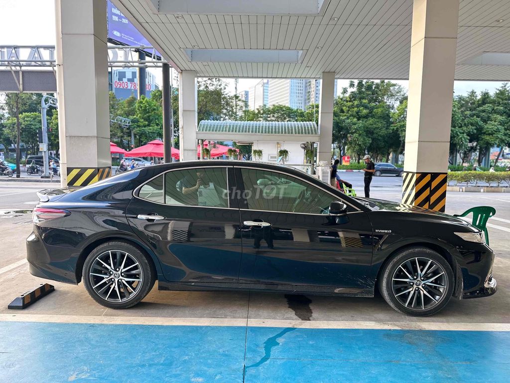 Toyota Camry Hybrid 2023 Đen 24.000 km. Mua bán Ô tô tại Quận Bình Thạnh Tp Hồ Chí Minh được đăng bởi phuongneo hình 4