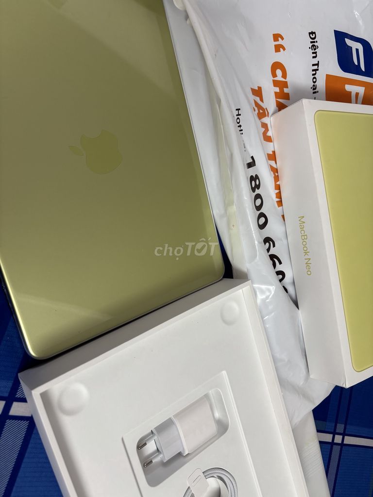 Apple MacBook Neo Vàng Like New. Mua bán Laptop tại Thành phố Đà Lạt Lâm Đồng được đăng bởi Dương Kim Hằng hình 1