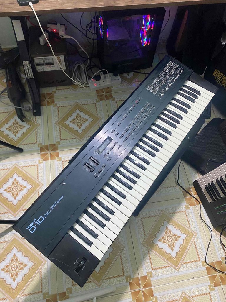 Đàn Synthesizer Roland D-10 Đen. Mua bán Nhạc cụ tại Quận Bình Thạnh Tp Hồ Chí Minh được đăng bởi Nam hình 1