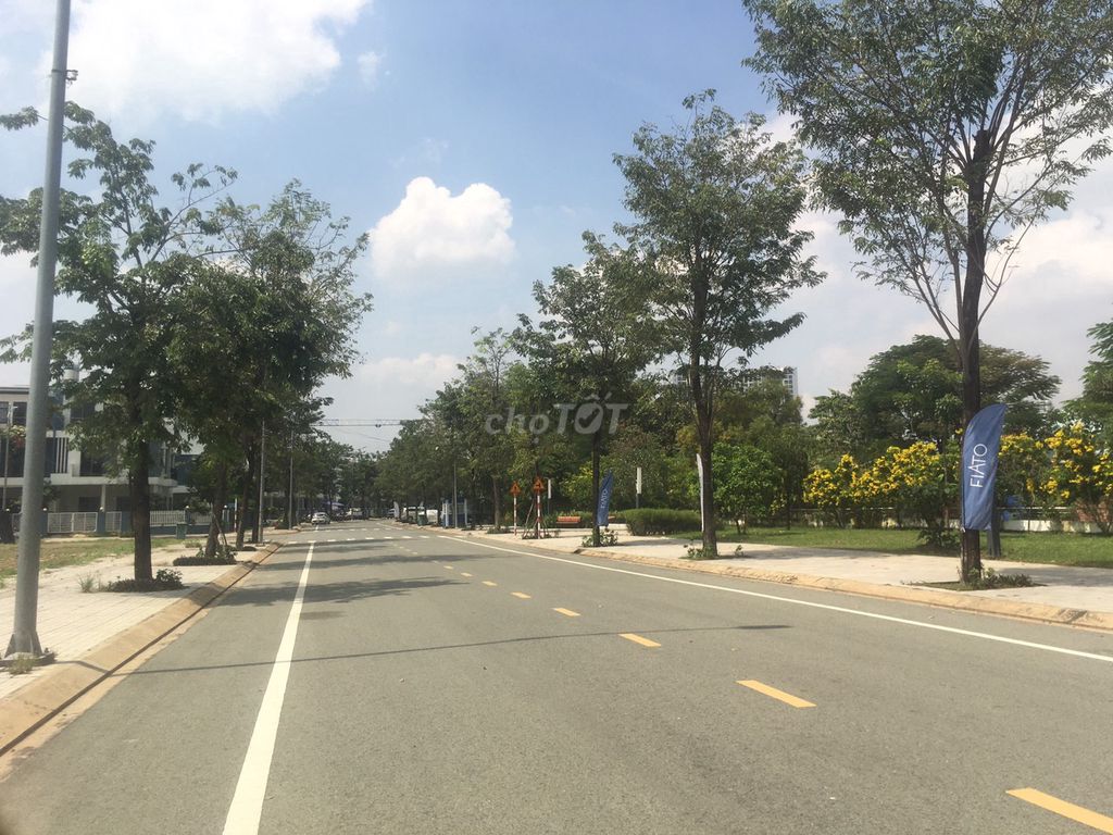 bán căn hộ Fiato up town vị trí đẹp view công viên và hồ bơi