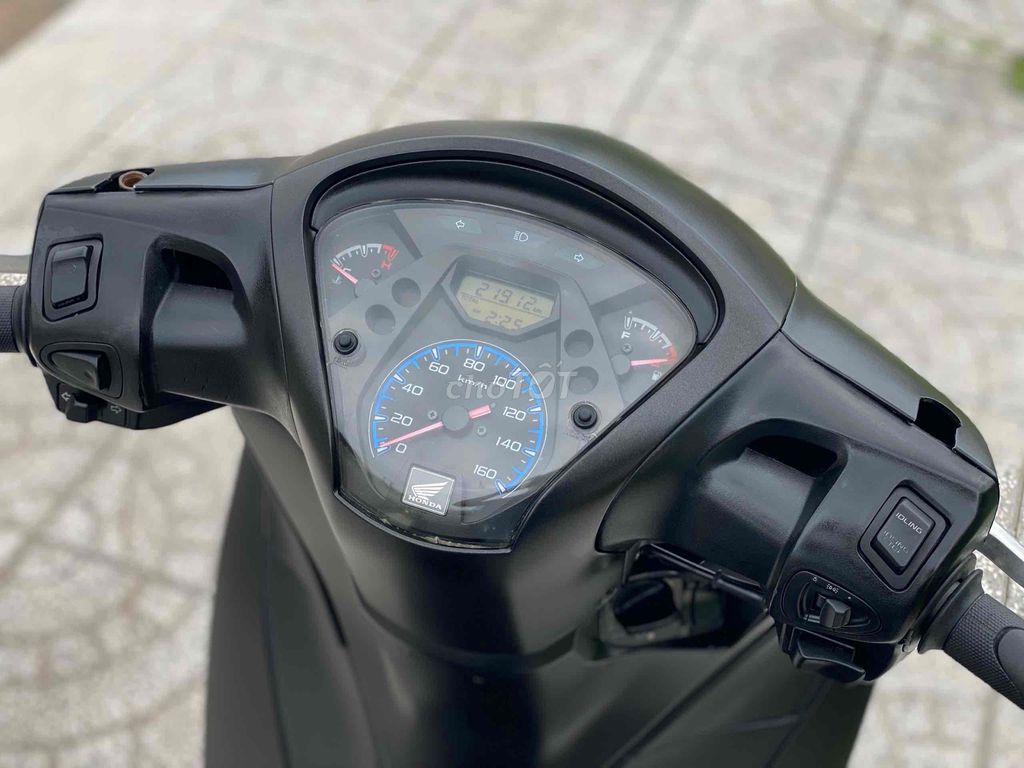 Sh 150 2015 khoá smk,xe đẹp,máy zin chất,có góp. Mua bán Xe máy tại Quận Ninh Kiều Cần Thơ được đăng bởi Cửa Hàng Xe máy Tân Lập Hưng hình 5