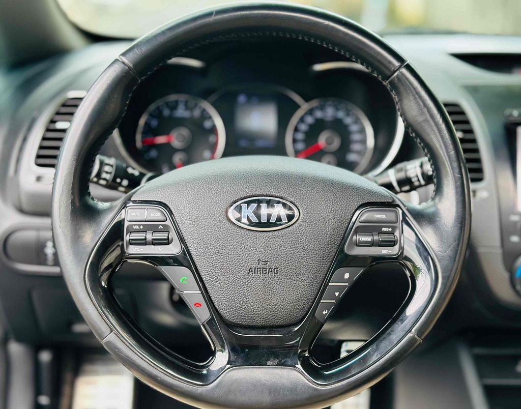 Kia Cerato 2017 2018 1.6 AT xe zin a-z giá cực tốt. Mua bán Ô tô tại Huyện Hóc Môn Tp Hồ Chí Minh được đăng bởi Quân Showroom Auto888 hình 17