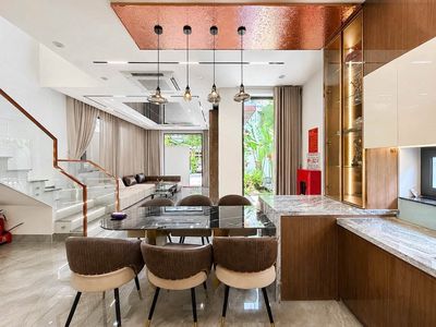 Аренда · 5 комн. · 150 м² · Quận Hải Châu, ул. Đường Nguyễn Sơn