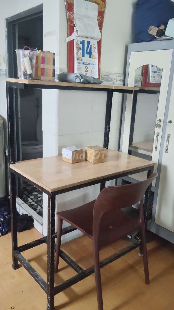 Kệ sách Gỗ Kim loại Nâu Đen 80cm. Mua bán Tủ, kệ gia đình tại Quận Gò Vấp Tp Hồ Chí Minh được đăng bởi Bếp ăn gia đình MaMa  Soup hình 1