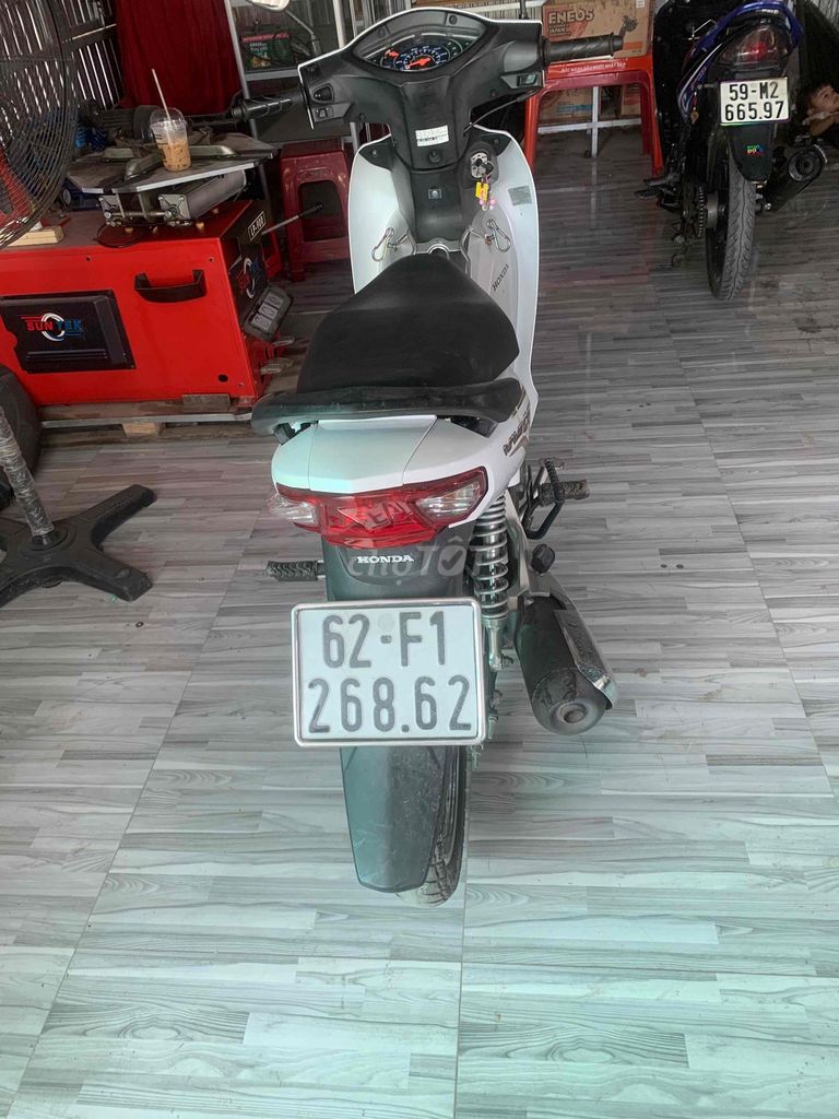 Xe số Honda Wave RSX 110cc màu trắng 2022. Mua bán Xe máy tại Huyện Thạnh Hóa Long An được đăng bởi Nguyên Trí hình 3