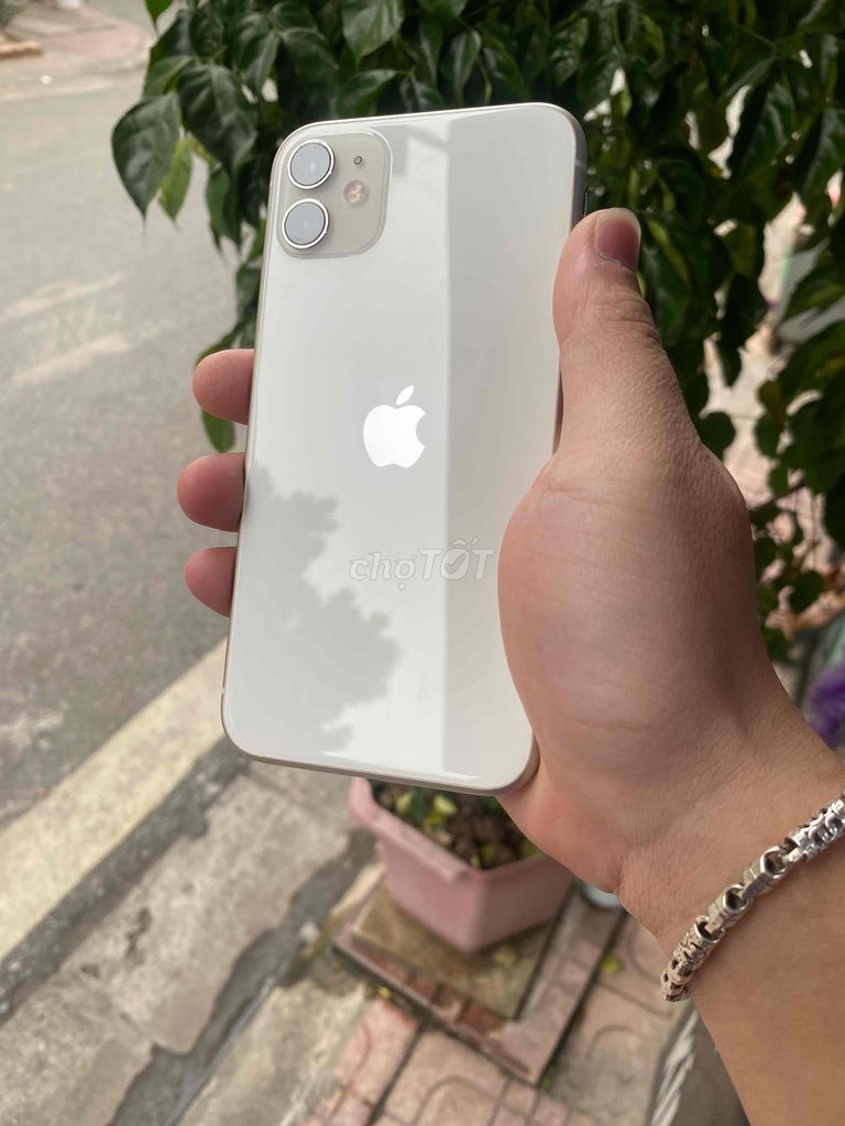 Bán rẻ Iphone 11-64GB zin all đẹp 98%