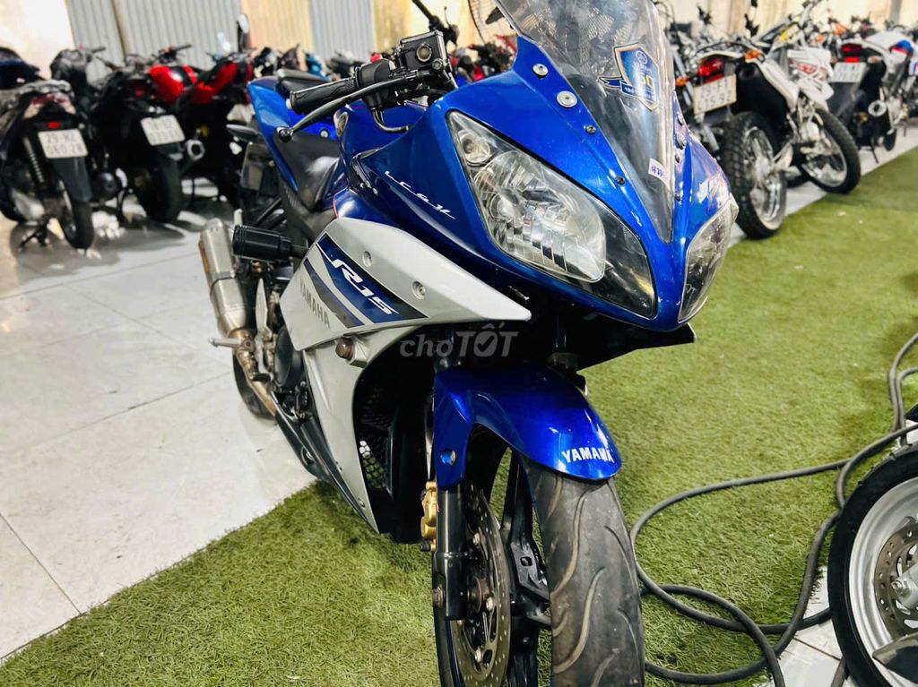 XE MÁY PHÚ THỊNH - YAMAHA R15V2- BAO TRẢ GÓP