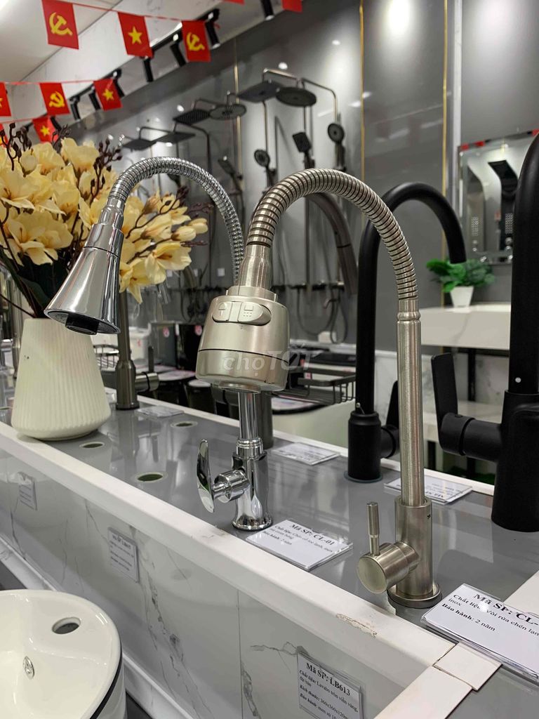 Vòi rửa chén cổ mềm Inox Bạc. Mua bán Thiết bị vệ sinh, nhà tắm tại Quận 1 Tp Hồ Chí Minh được đăng bởi Ngân Nguyễn hình 1