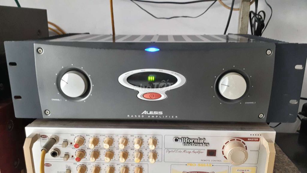 Power studio ALESIS RA-500 USA