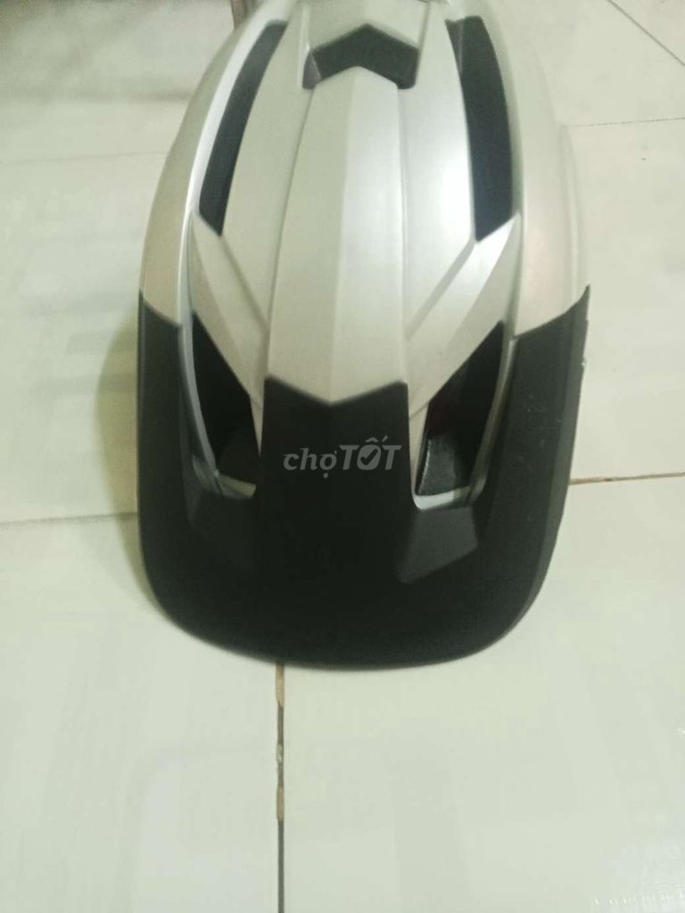 Nón bảo hiểm. Mua bán Phụ kiện thời trang khác tại Thành phố Tây Ninh Tây Ninh được đăng bởi Hiếu David hình 1