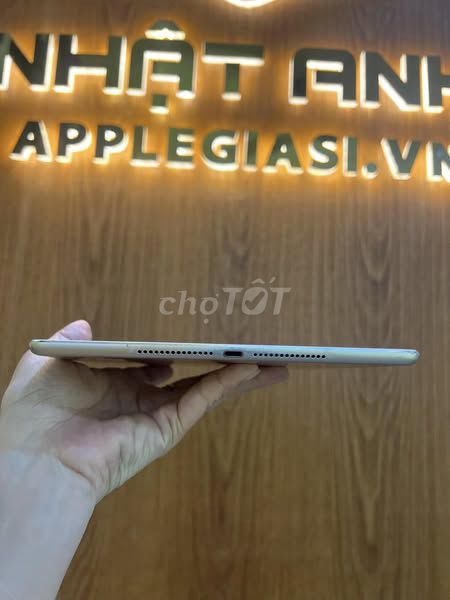 ipad air 2 16Gb xách tay Mỹ về. Mua bán Máy tính bảng tại Quận Gò Vấp Tp Hồ Chí Minh được đăng bởi Nguyễn Thị Thu Hiền hình 5