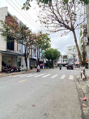 CHO THUÊ MẶT TIỀN KINH DOANH.. Cho thuê văn phòng, mặt bằng kinh doanh tại Quận Hải Châu Đà Nẵng được đăng bởi Hồng Tuấn 