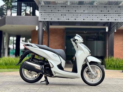 Honda SH 300i Smartkey. Mua bán Xe máy tại Quận Cầu Giấy Hà Nội được đăng bởi Tuấn Việt Motor hình 1