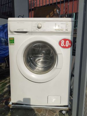 Bán chiếc máy Giặt cửa Ngang 8kg  Hãng Eletrolux
