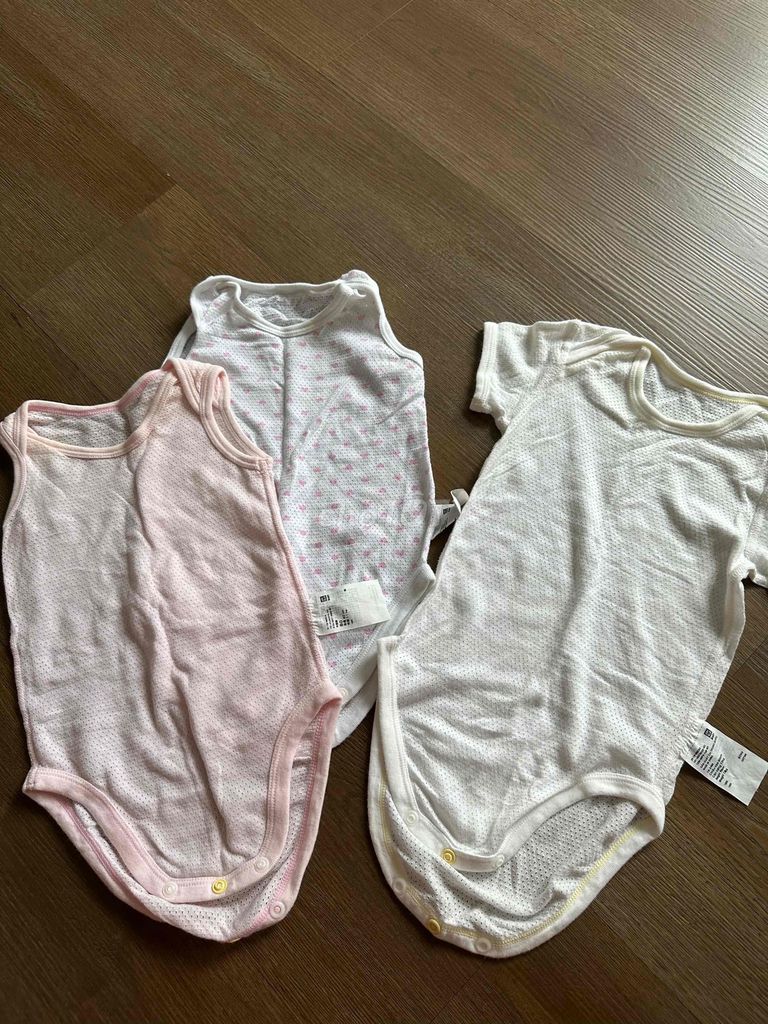 Bodysuit Uniqlo lưới mới 99%