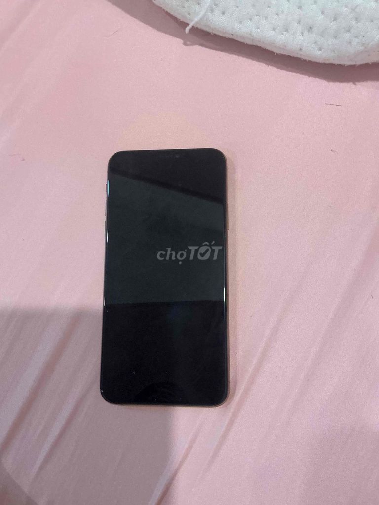 Apple iPhone 11 Pro Max Vàng 73%. Mua bán Điện thoại tại Quận Hoàng Mai Hà Nội được đăng bởi Tống Phương Anh hình 1