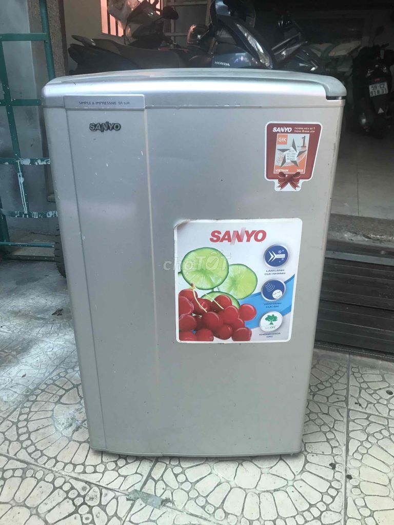 tủ lạnh Sanyo 90L lạnh nhanh tk điện có bảo hành