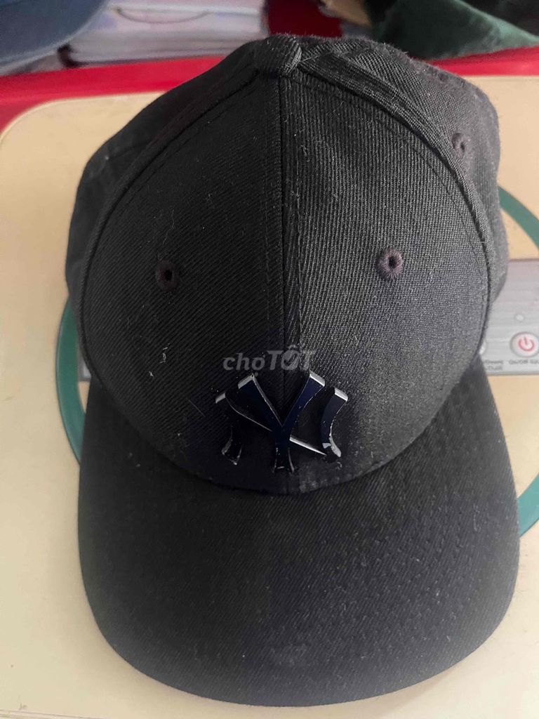 Mũ lưỡi trai New Era NY Yankees. Mua bán Phụ kiện thời trang khác tại Quận Thanh Khê Đà Nẵng được đăng bởi A H hình 1